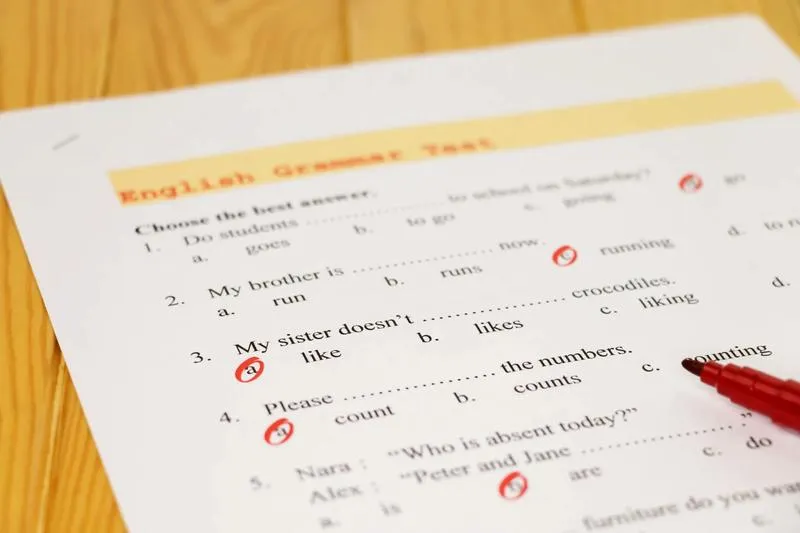 Sprawdzian – Co powinieneś wiedzieć o jego definicji, rodzajach i skutecznych metodach przygotowania się?