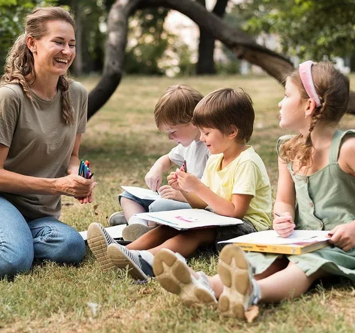 Zaskakujące fakty o wynagrodzeniu: ile tak naprawdę zarabia wychowawca na kolonii?